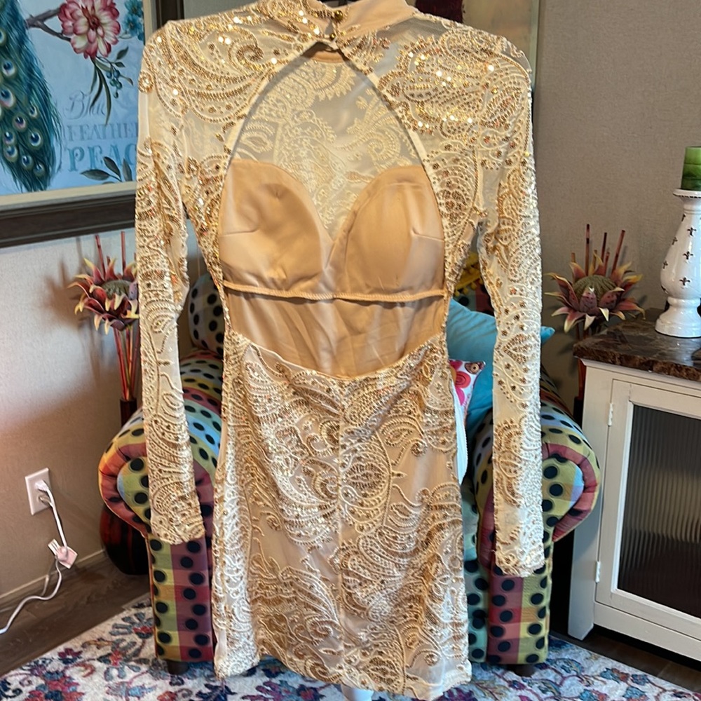 Dress - Picture 4 of 4